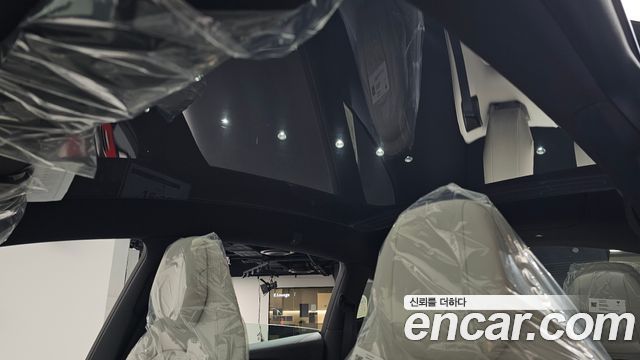 Tesla Model Y 2026 — photo 25