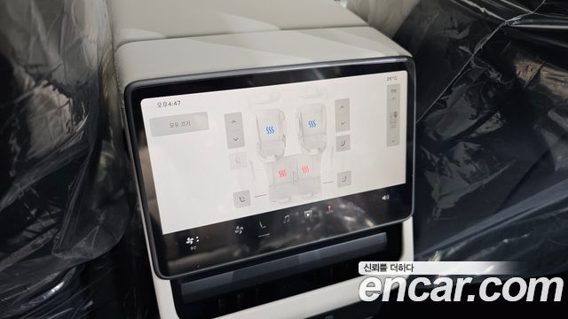 Tesla Model Y 2026 — photo 32