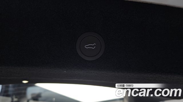 Tesla Model Y 2026 — photo 33