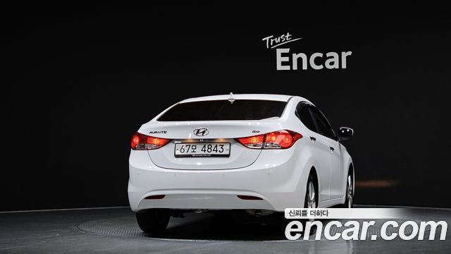 Hyundai AVANTE 2013 — photo 4