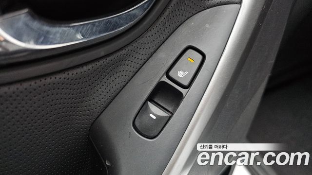 Hyundai AVANTE 2013 — photo 19