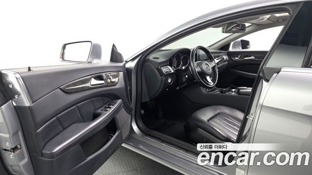 Mercedes-Benz CLS-Class 2015 — photo 10