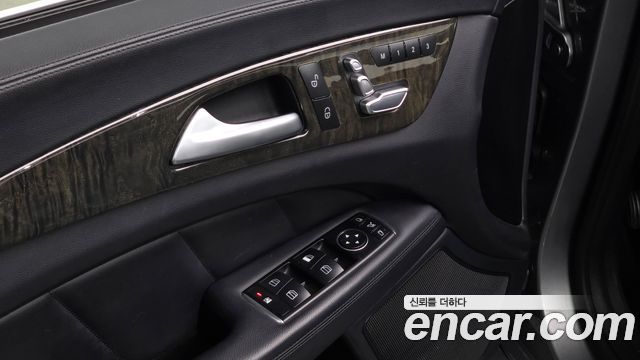 Mercedes-Benz CLS-Class 2015 — photo 16
