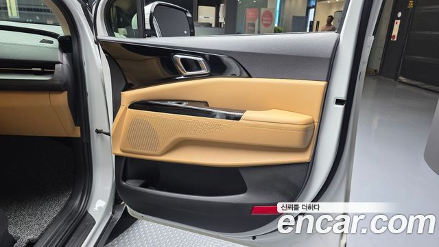 Kia Canival 2021 — photo 15