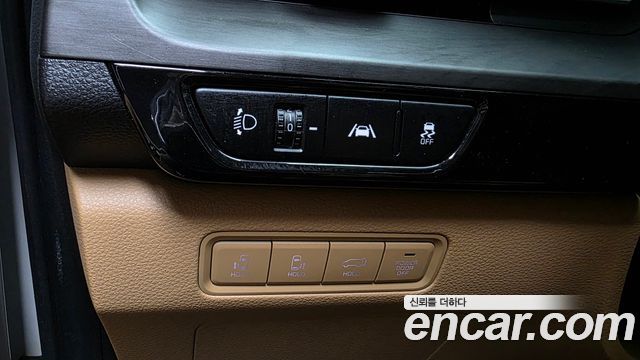 Kia Canival 2021 — photo 28