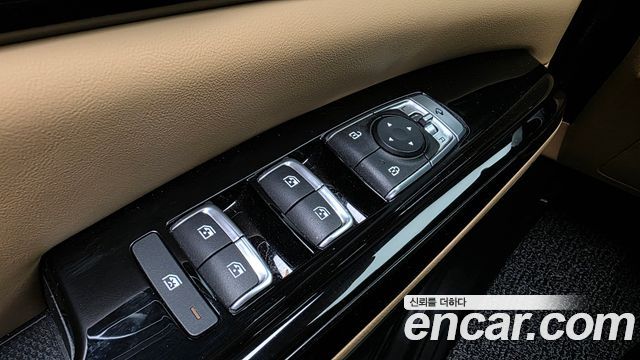 Kia Canival 2021 — photo 30