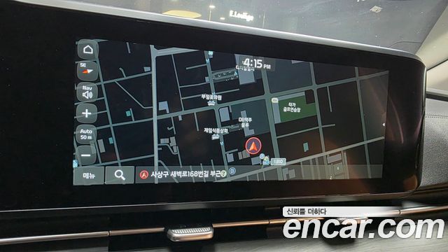 Kia Canival 2021 — photo 31