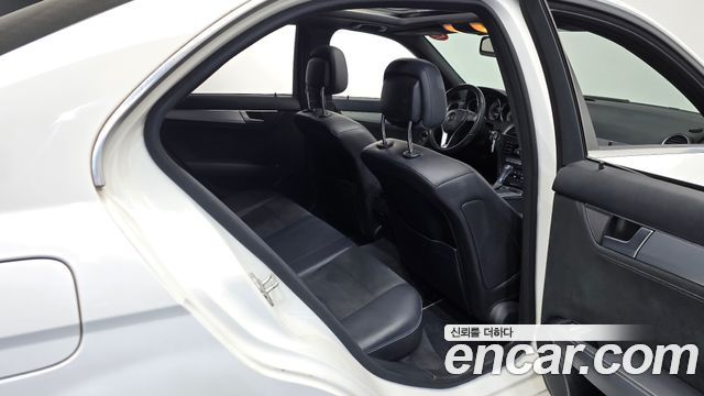 Mercedes-Benz C-Class 2014 — photo 11