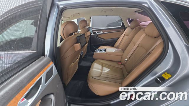 Hyundai Genesis 2015 — photo 17