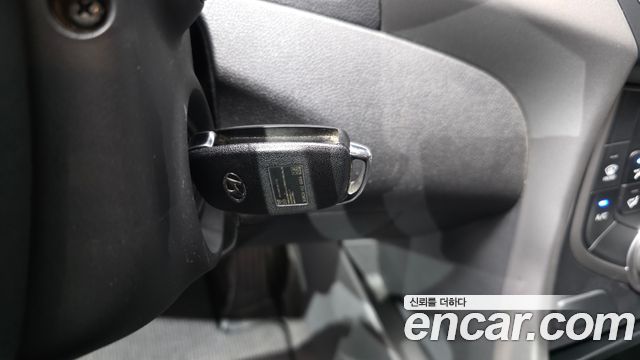 Hyundai AVANTE 2015 — photo 17