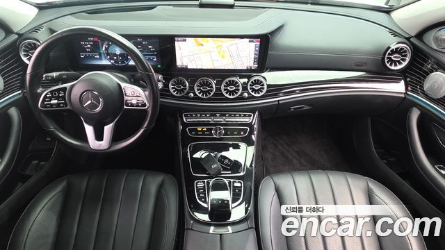 Mercedes-Benz E-Class 2020 — photo 7
