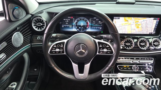 Mercedes-Benz E-Class 2020 — photo 13