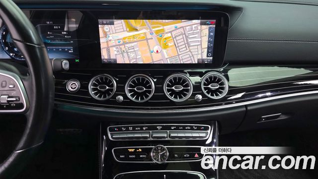 Mercedes-Benz E-Class 2020 — photo 15