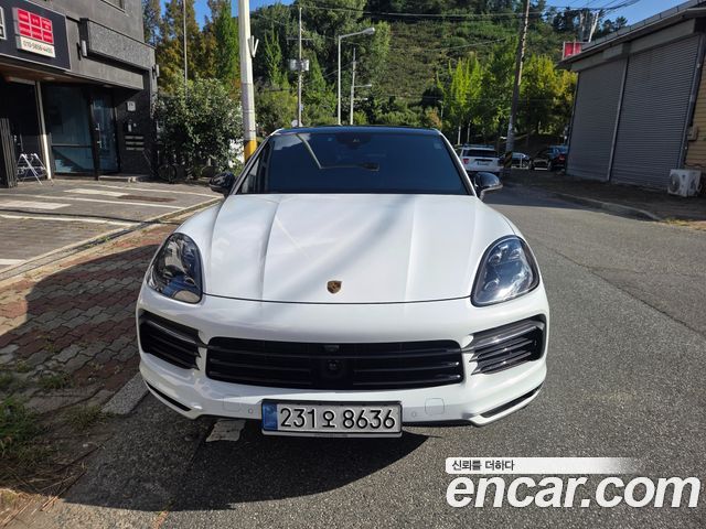 Porsche Cayenne 2022 — photo 2