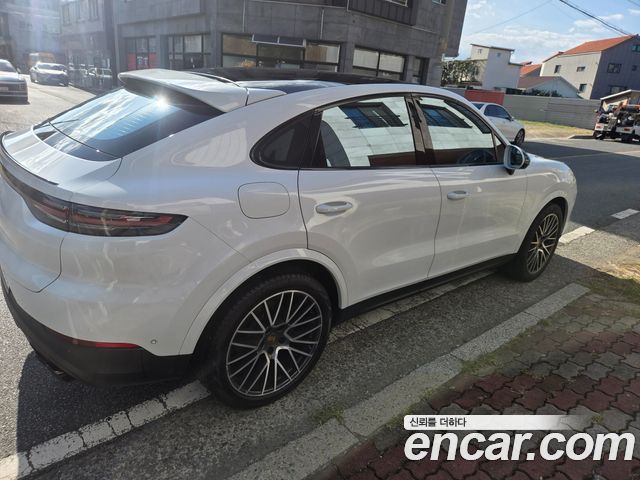 Porsche Cayenne 2022 — photo 5