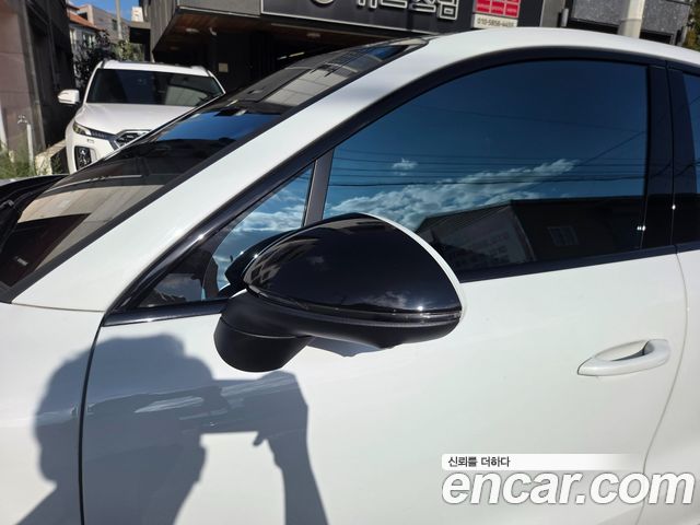 Porsche Cayenne 2022 — photo 14