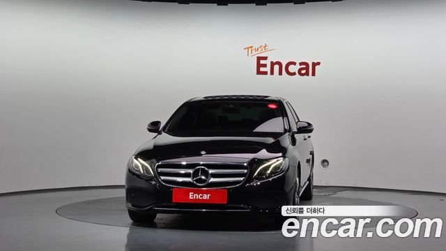Mercedes-Benz E-Class 2019 — photo 3
