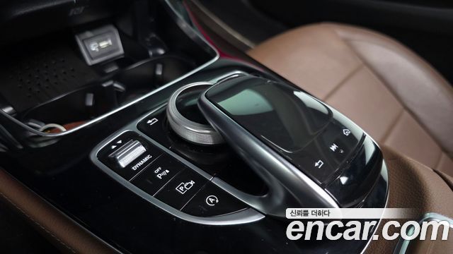 Mercedes-Benz E-Class 2019 — photo 24