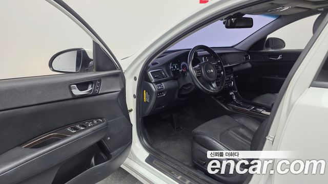 Kia K5 2016 — photo 13