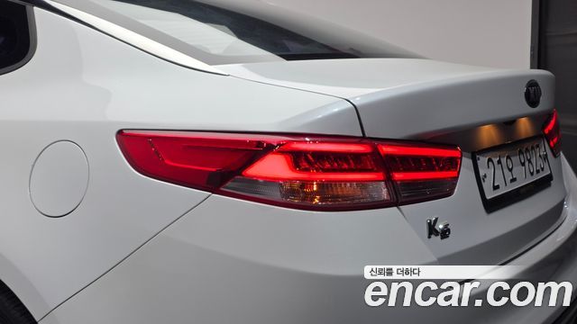 Kia K5 2016 — photo 9
