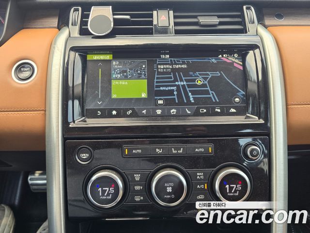 Land Rover Discovery 2018 — photo 8