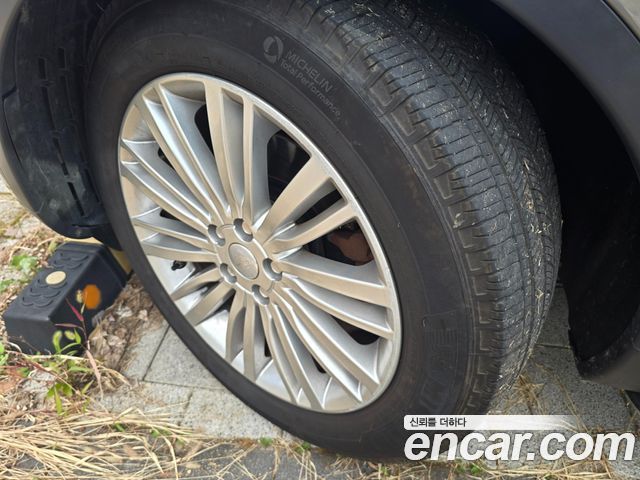 Land Rover Discovery 2018 — photo 17