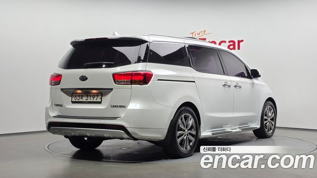 Kia Canival 2018 — photo 2