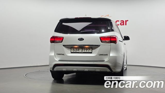 Kia Canival 2018 — photo 4