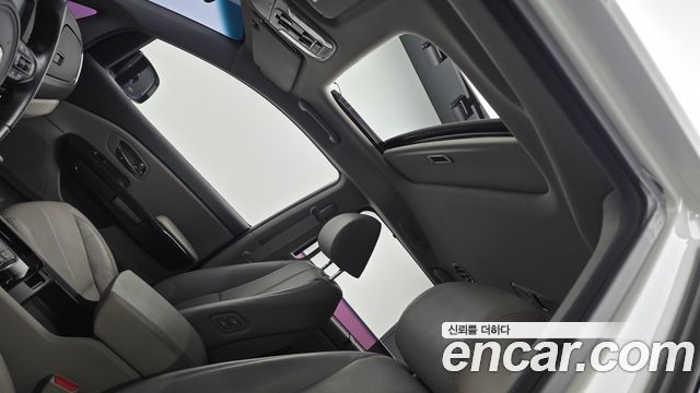 Kia Canival 2018 — photo 19