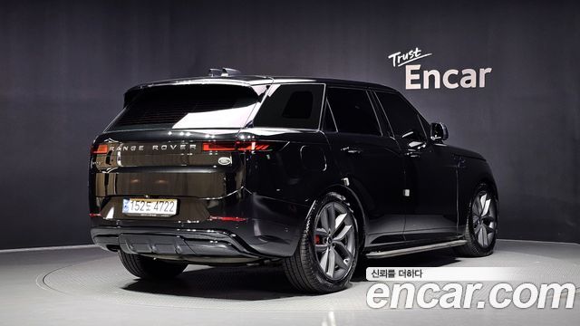 Land Rover Range Rover Sport 2023 — photo 2