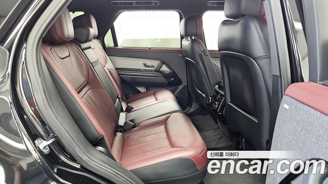 Land Rover Range Rover Sport 2023 — photo 18