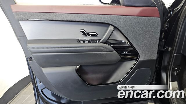 Land Rover Range Rover Sport 2023 — photo 14
