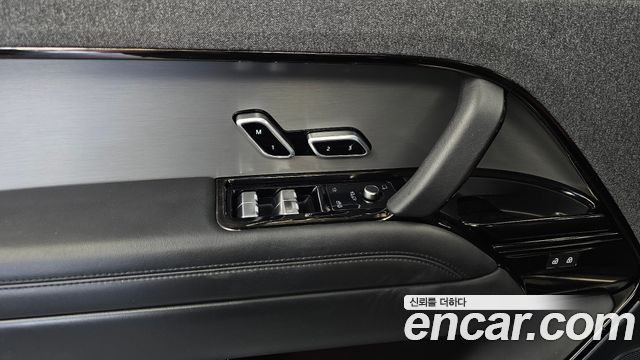 Land Rover Range Rover Sport 2023 — photo 32