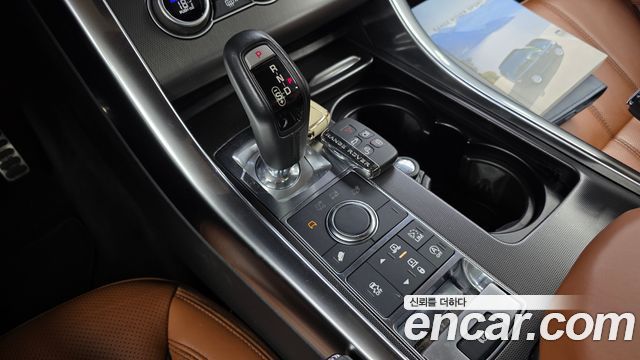 Land Rover Range Rover Sport 2017 — photo 12