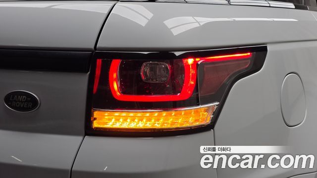 Land Rover Range Rover Sport 2017 — photo 9