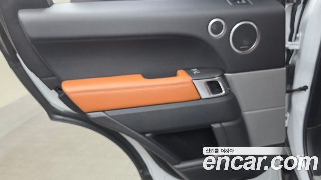 Land Rover Range Rover Sport 2017 — photo 15