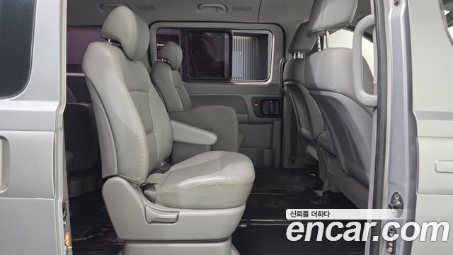 Hyundai Starex 2015 — photo 11