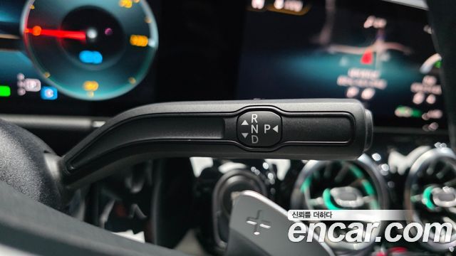 Mercedes-Benz EQA 2023 — photo 12