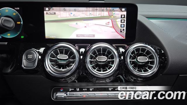Mercedes-Benz EQA 2023 — photo 19