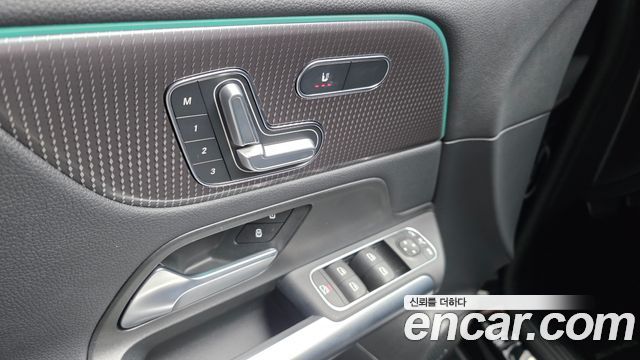 Mercedes-Benz EQA 2023 — photo 24