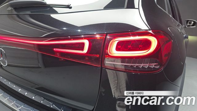 Mercedes-Benz EQA 2023 — photo 9