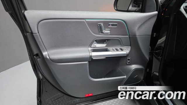 Mercedes-Benz EQA 2023 — photo 14