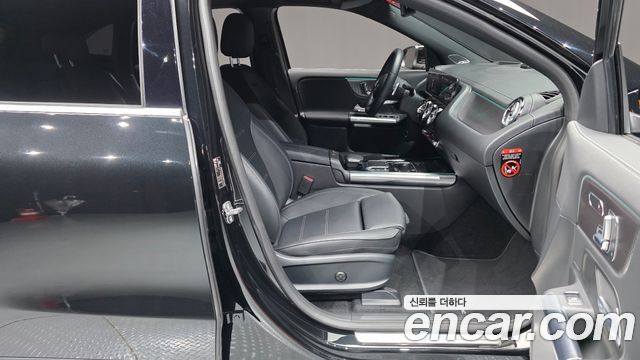 Mercedes-Benz EQA 2023 — photo 16