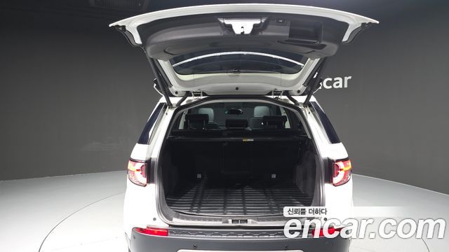 Land Rover Discovery Sport 2018 — photo 20