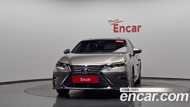 Lexus ES 2017 — photo 3