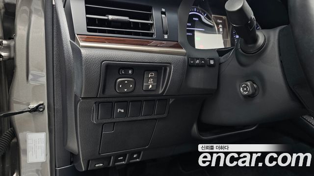 Lexus ES 2017 — photo 27