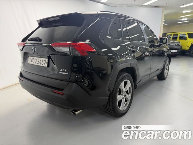 Toyota RAV4 2021 — photo 5