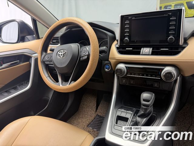 Toyota RAV4 2021 — photo 14