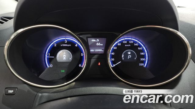 Hyundai Tucson 2011 — photo 8