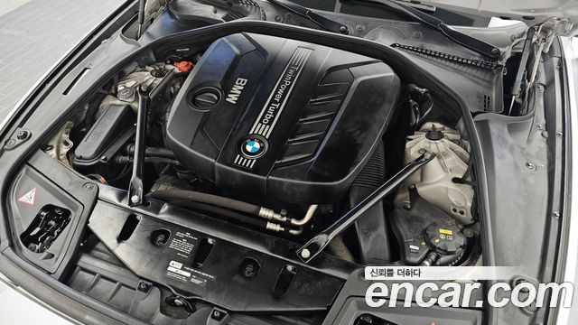 BMW 5-Series 2014 — photo 6